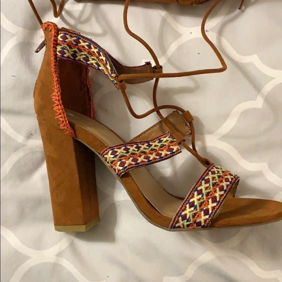 Tan suede embroidered sandals - Picture 1 of 6